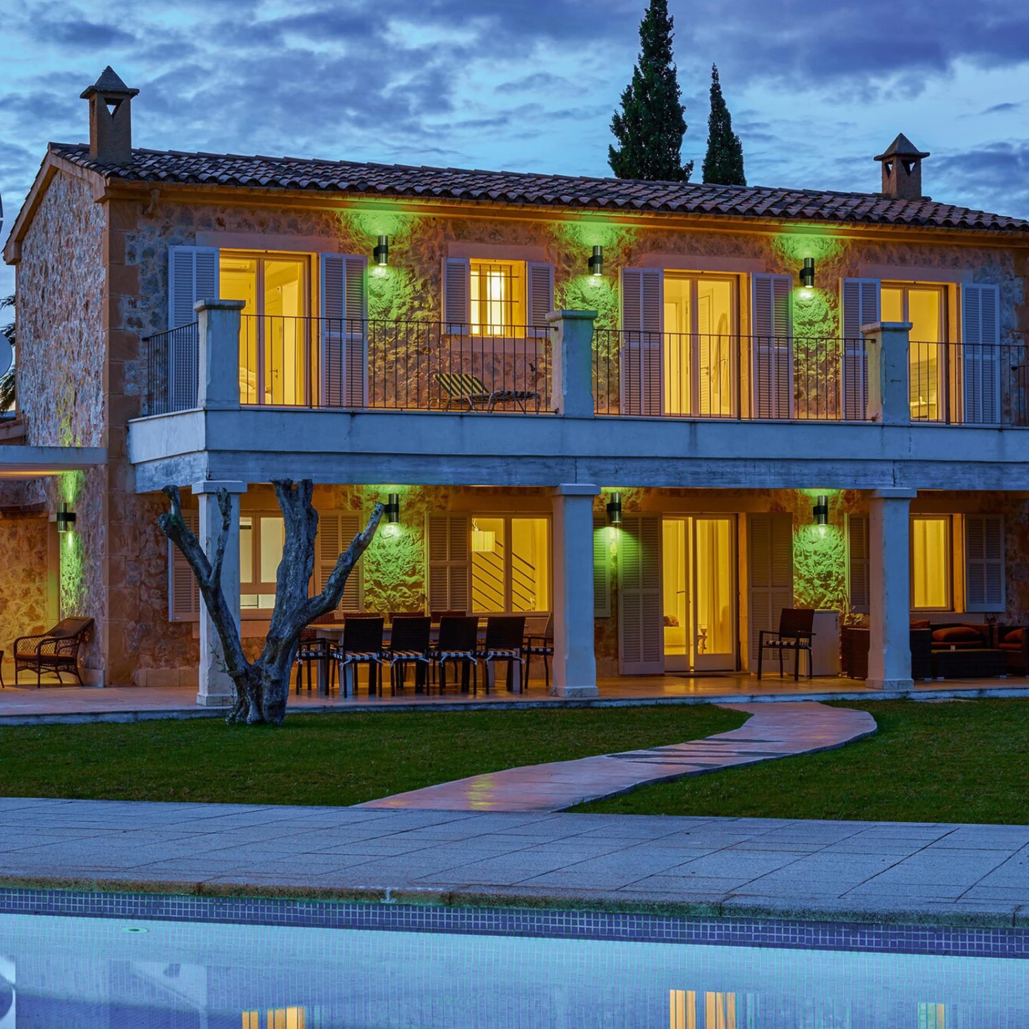 LEDVANCE SMART+ WiFi Rotary Wandlampe Up/down RGBW 5 LEDVANCE SMART+ WiFi Rotary Wandlampe Up/down RGBW – Bild 3