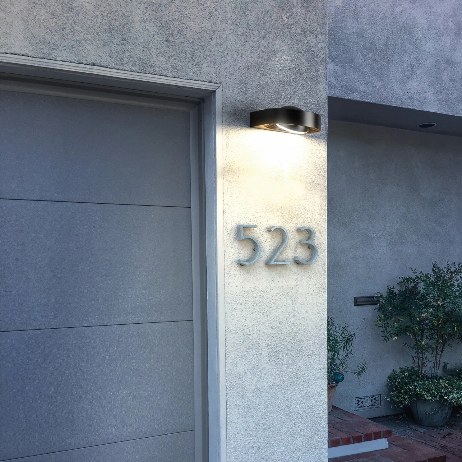 LEDVANCE SMART+ WiFi Swing Round Außenwandleuchte 4 LEDVANCE SMART+ WiFi Swing Round Außenwandleuchte – Bild 2