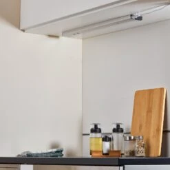 LEDVANCE Linear Flat Unterbaulampe 3.000K Sensor -LEDVANCE Store 6106022 2