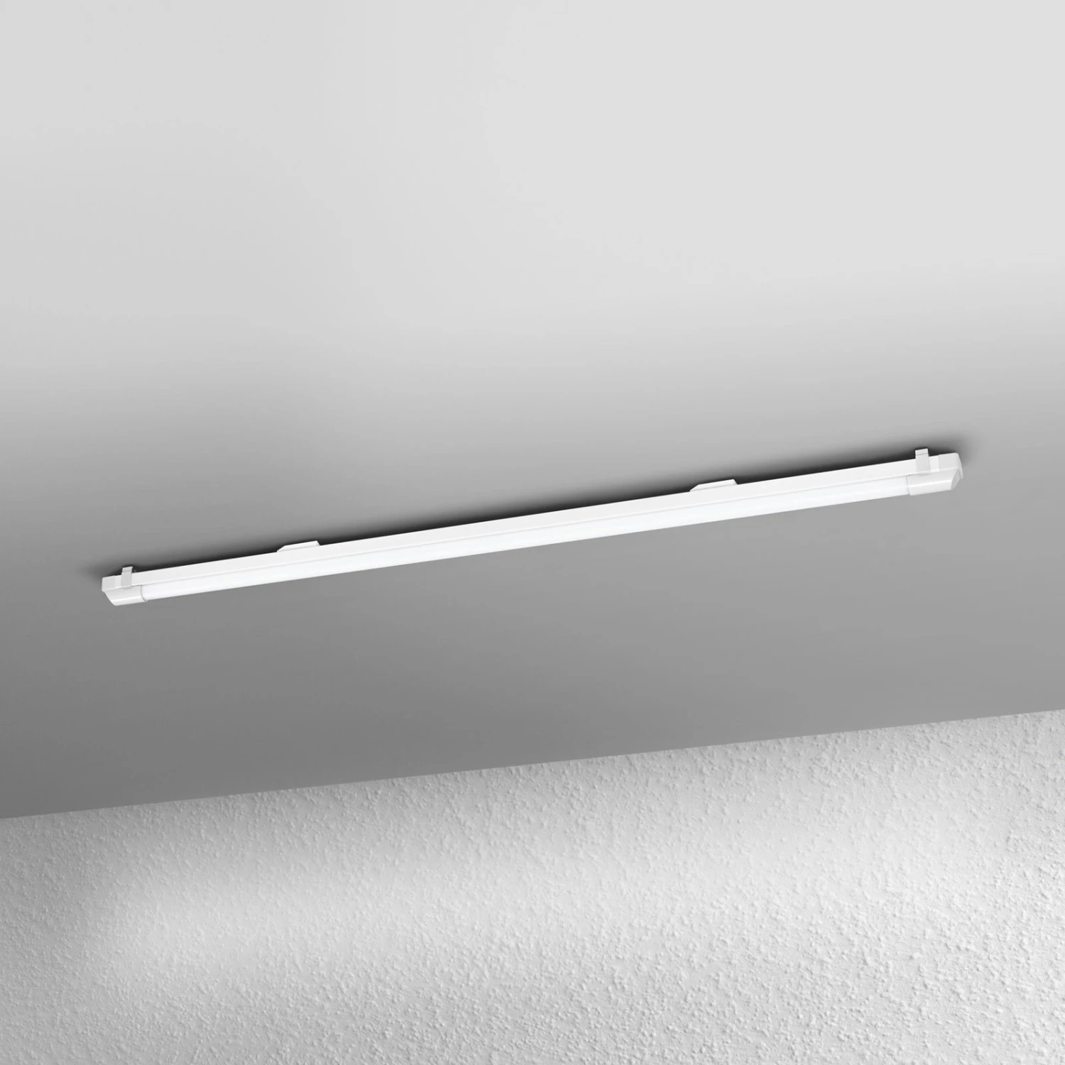LEDVANCE Power Batten LED-Deckenlampe 120cm 3.000K 3 LEDVANCE Power Batten LED-Deckenlampe 120cm 3.000K