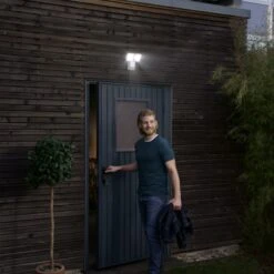 LEDVANCE Endura Pro Spot Sensor LED-Spot 16W Weiß -LEDVANCE Store 6106681 6